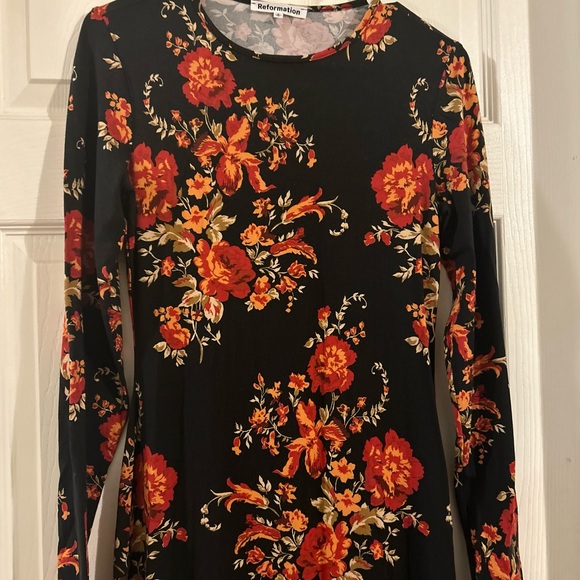 Reformation Black and Red Floral Long Sleeve Dress - Picture 5 of 8
